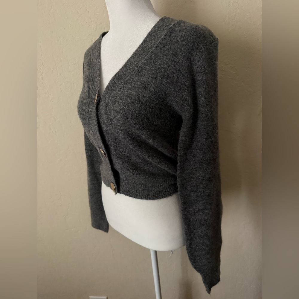 Grey fuzzy cardigan - Picture 3 of 6